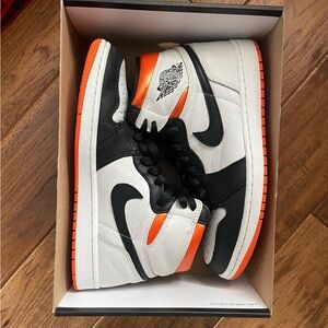 AIR JORDAN 1 HIGH “ELECTRO ORANGE”